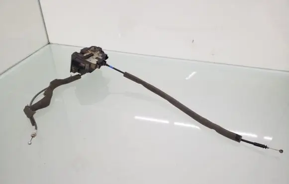 Nissan Navara D40 Rear door lock 17612C