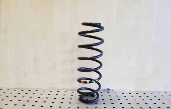 Volkswagen Polo IV 9N3 Rear coil spring