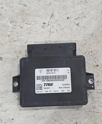 Porsche Macan (95B) Hand brake control module 95B907801C 95B907801B