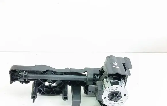 BMW X5 E70 Headlight level adjustment motor 8352206 1307220007