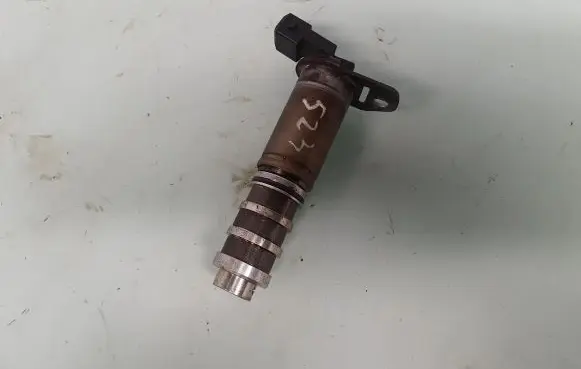BMW 5 GT F07 Camshaft vanos timing valve 7585776 11367585776 11368605123