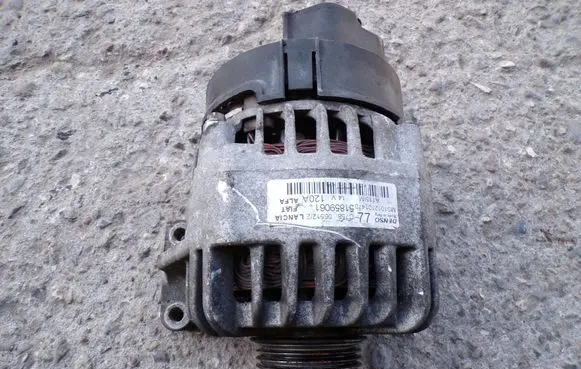 Fiat Grande Punto Generator/alternator 51859061