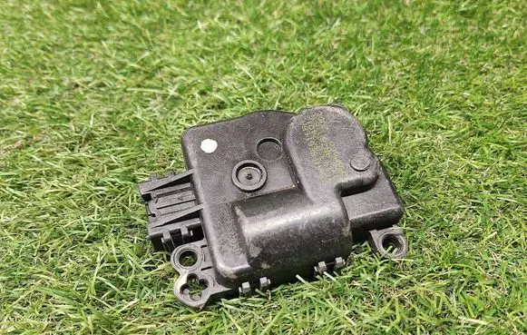 Ford Fusion II Air flap motor/actuator DG9H19E616BA