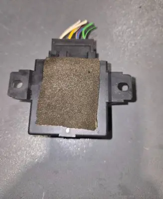 Volkswagen Golf V Tow bar relay 5C002A 4020712 12V3X52W