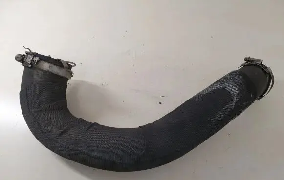 Intercooler hose/pipe