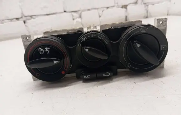 Audi A4 S4 B5 8D Climate control unit