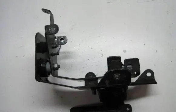 Mini One - Cooper Clubman R55 Engine mount vacuum valve 6998123