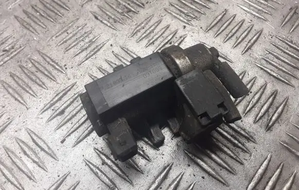 KIA Carens I Turbo solenoid valve 72190316