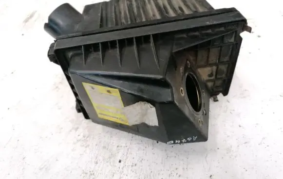 Nissan Almera Tino Air filter box
