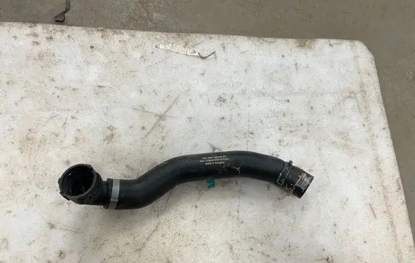 Audi Q7 4M Engine coolant pipe/hose 4M0122055 4M0122055BK