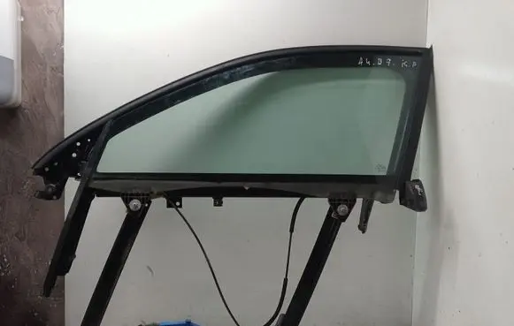 Audi A4 S4 B7 8E 8H Front window lifting mechanism without motor 
