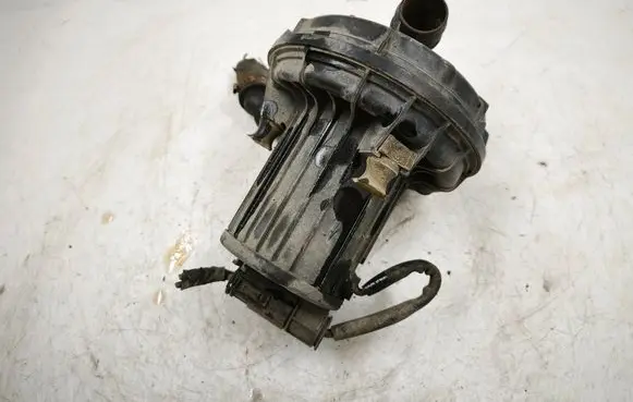 BMW 5 E60 E61 Secondary air pump 72812400 527183402907 7506210