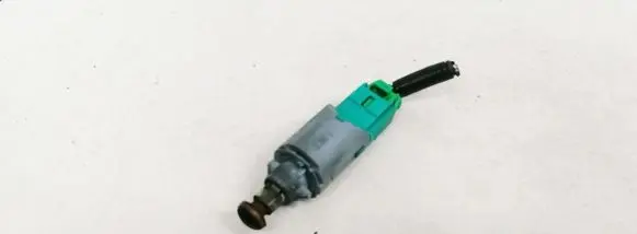 Renault Scenic II - Grand scenic II Brake pedal sensor switch 8200168240 8200168240--B