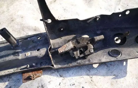 Renault Espace III Engine bonnet/hood lock/catch