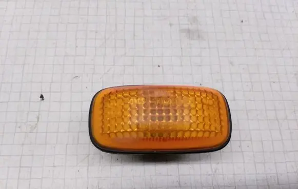 Nissan Almera Front fender indicator light