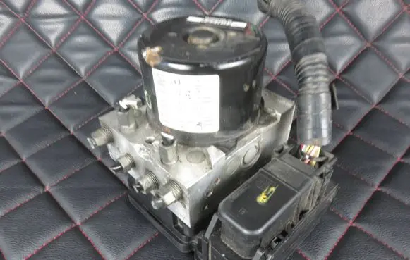 Mazda 3 II ABS Pump 8V612C405AG K1900 10021204584