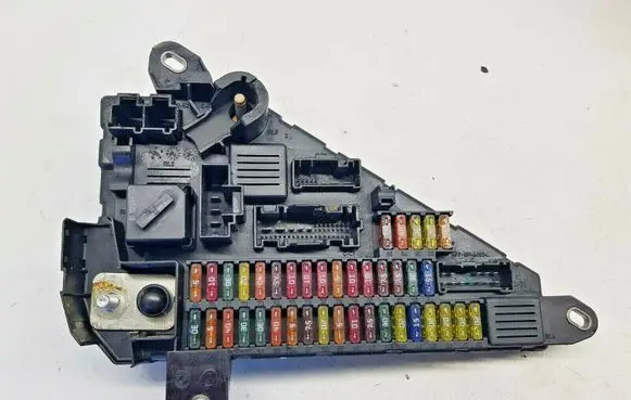 BMW 5 E60 E61 Fuse box set 518956057 nr1984