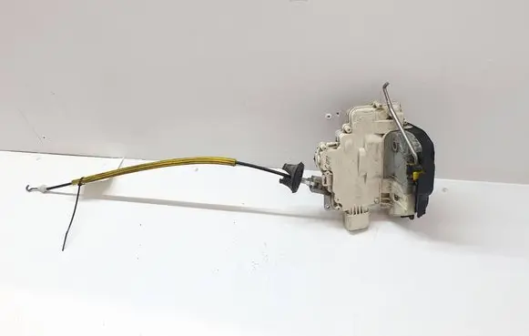 Audi A6 S6 C6 4F Rear door lock 4F0839015A