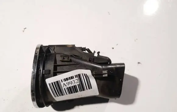 Mercedes-Benz CLS C219 Dash center air vent grill a2198300154