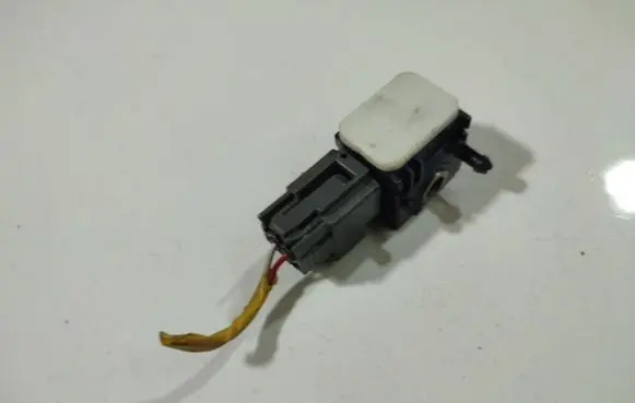 Hyundai Santa Fe Airbag deployment crash/impact sensor 9592028000