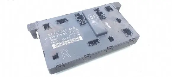 Mercedes-Benz Vito Viano W639 Door control unit/module 6398200326