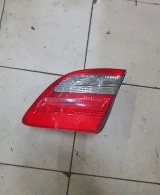 Mercedes-Benz E W211 Tailgate rear/tail lights