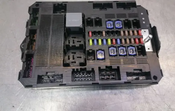Jaguar XF Fuse module 9X2314B476AD