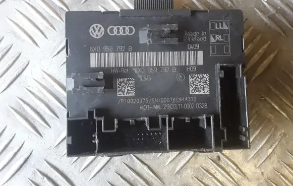 Skoda Superb B6 (3T) Door control unit/module 8X0959792B K01MAL