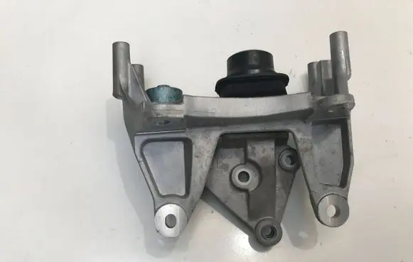 Nissan Qashqai J12 Gearbox mounting bracket 112546UB0B 112536UB0A