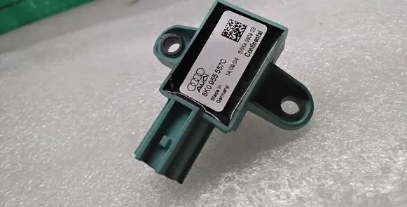 Audi A4 S4 B8 8K Airbag deployment crash/impact sensor 8K0955557C