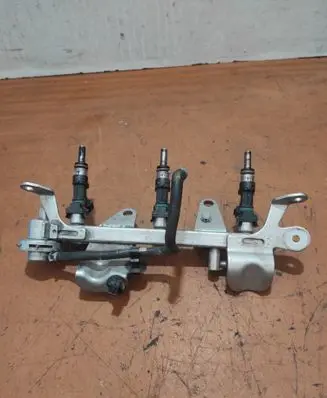 Dacia Sandero Fuel injectors set 0280158293 166008740R 08201203141