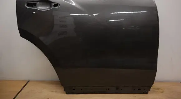 Maserati Levante Rear door 673008287 HP29052A