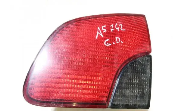 Peugeot 406 Tailgate rear/tail lights