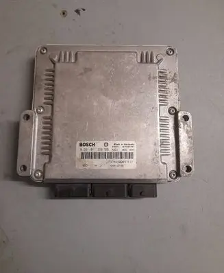 Renault Trafic II (X83) Engine control unit/module 0281011356