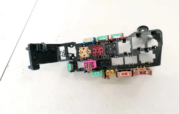 Audi A6 S6 C5 4B Fuse box set 8D1937545