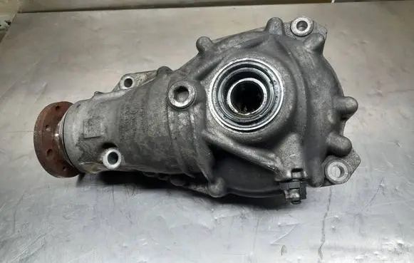 BMW 5 F10 F11 Front differential 7589155