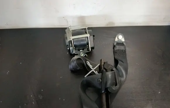 Peugeot 308 Front seatbelt 804889AA