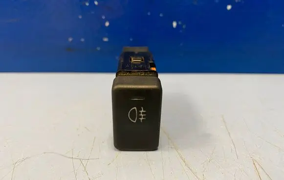 Land Rover Range Rover P38A Fog light switch 0157800