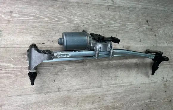 BMW X1 E84 Front wiper linkage and motor 2992465