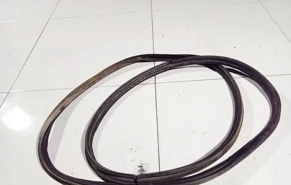 Mazda 6 Rubber seal front coupe door 