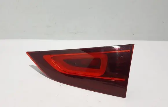 Tailgate rear/tail lights