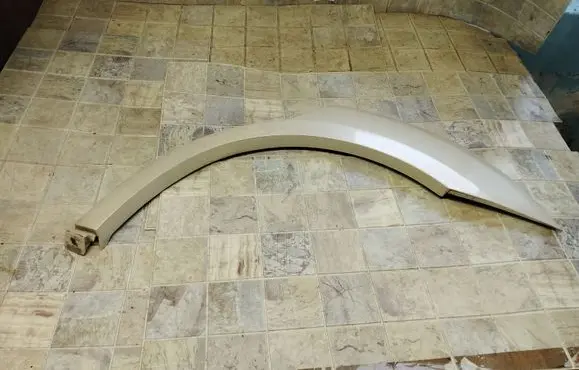 Subaru Outback Fender end trim 