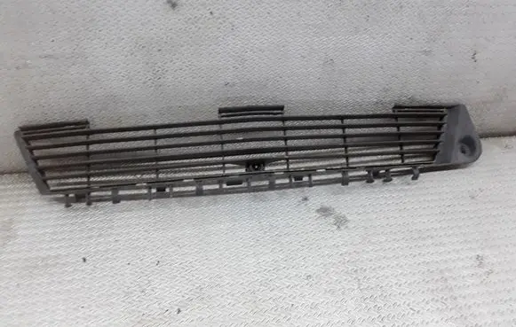 Opel Vectra C Front bumper lower grill