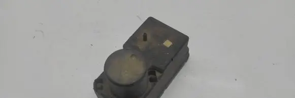 Volkswagen Golf III Central locking vacuum pump 357962257