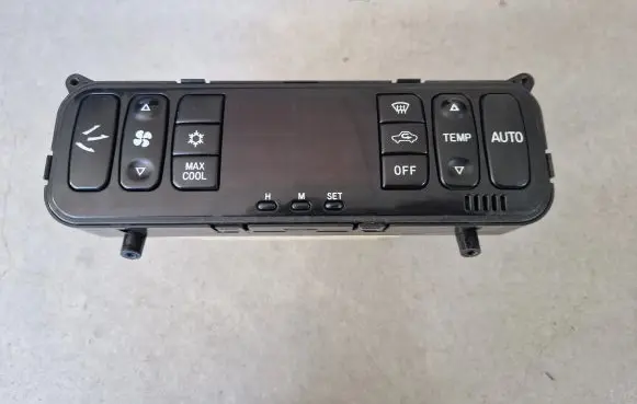Mitsubishi L200 Climate control unit