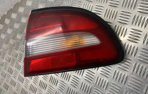Mitsubishi Galant Rear/tail lights 0431593R