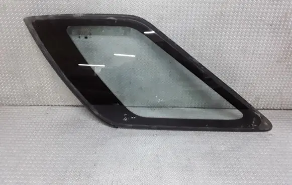 KIA Sorento Rear side window