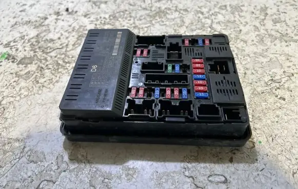 Nissan Maxima A35 Fuse module 284B73TS9E 160408 4416101GHN