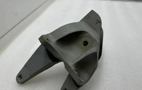 Tesla Model S Engine mounting bracket 107775100A