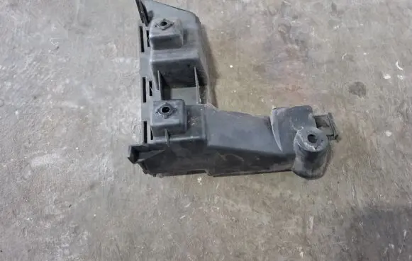 Volvo XC70 Rear bumper mounting bracket 30678650